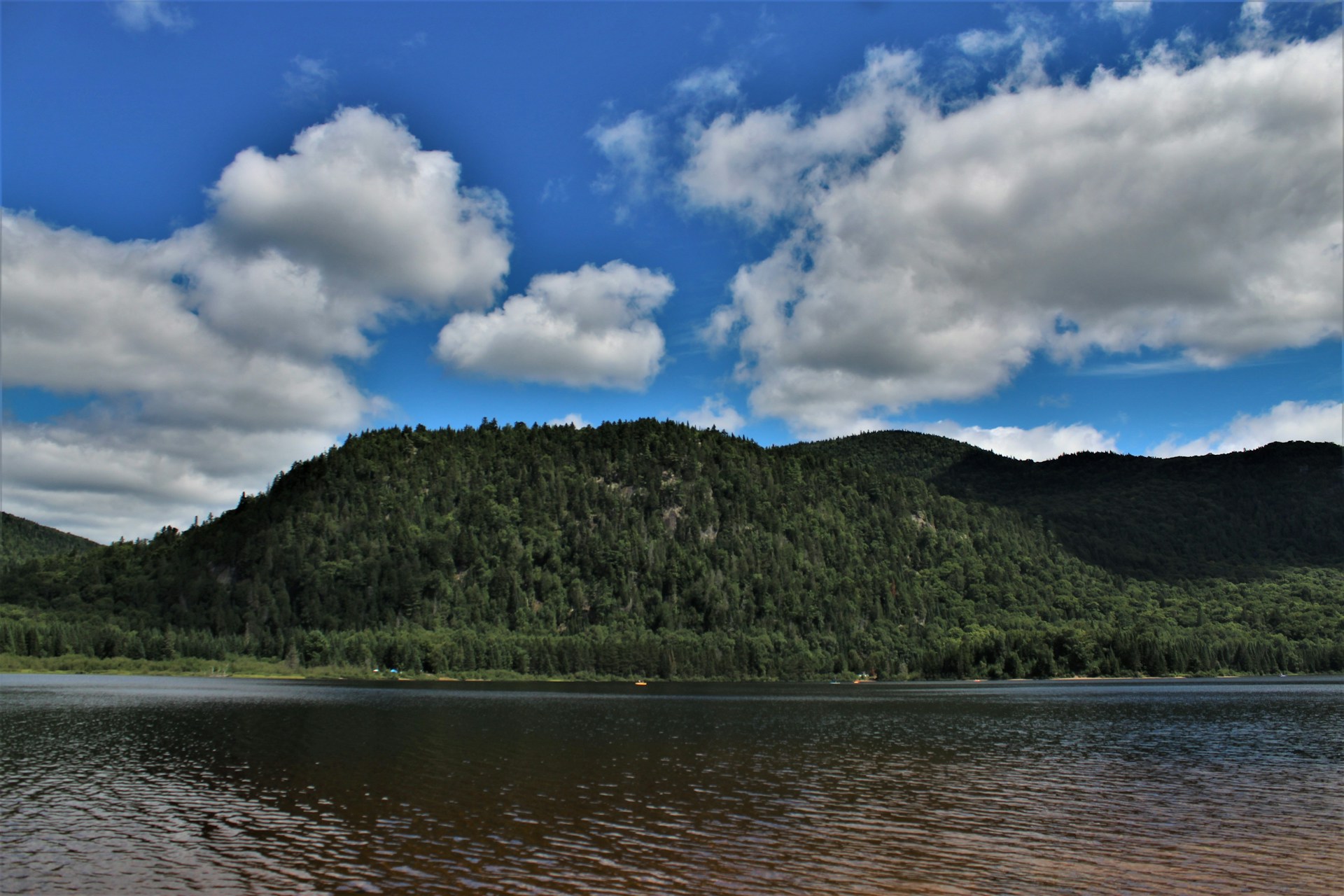 Lac Monroe, dans les Laurentides